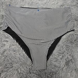 🆕️ Umbranded Swim Brief